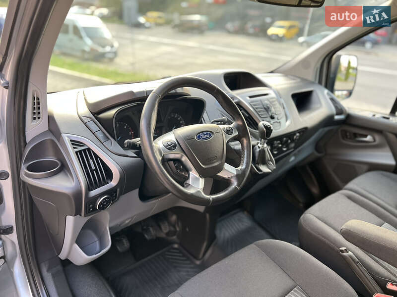 Вантажний фургон Ford Transit Custom 2017 в Івано-Франківську