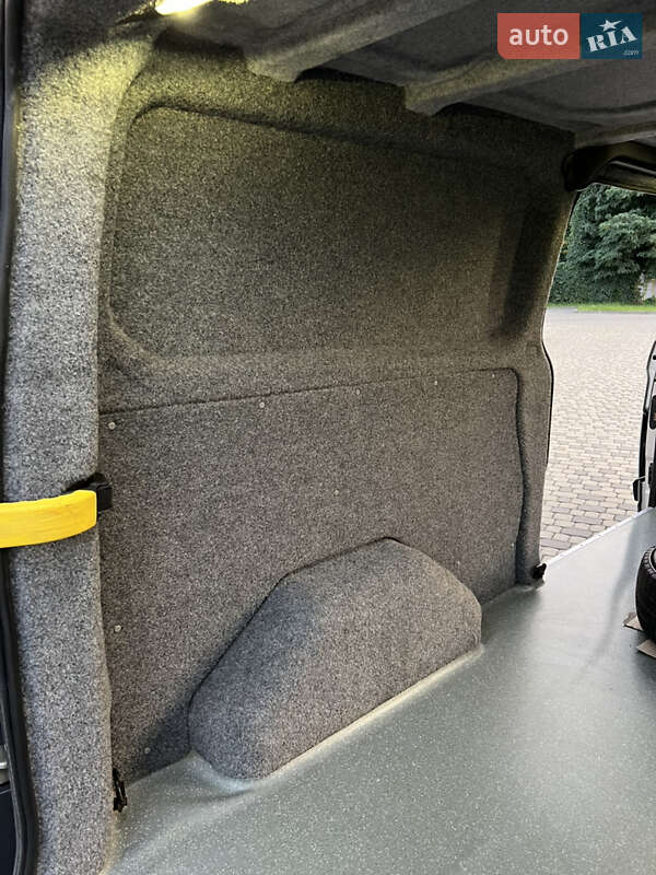 Вантажний фургон Ford Transit Custom 2017 в Івано-Франківську