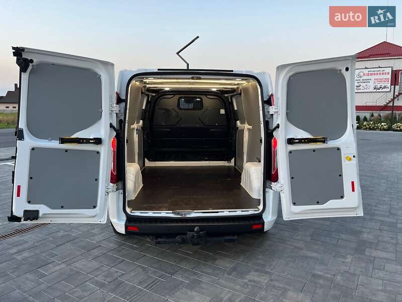 Вантажний фургон Ford Transit Custom 2019 в Луцьку