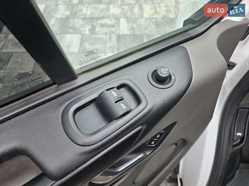 Вантажний фургон Ford Transit Custom 2019 в Луцьку фото 25 Вантажний фургон Ford Transit Custom 2019 в Луцьку