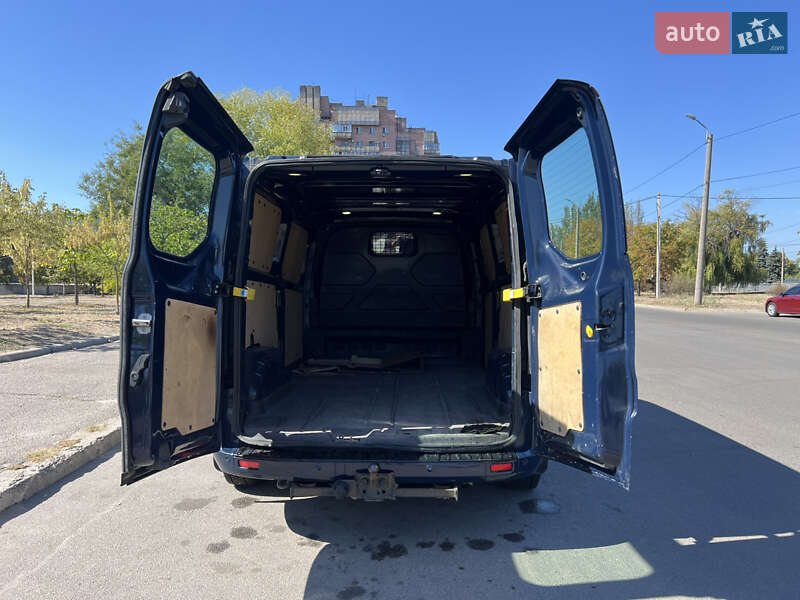 Вантажний фургон Ford Transit Custom 2016 в Дніпрі