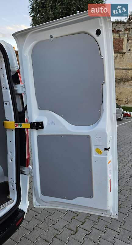Вантажний фургон Ford Transit Custom 2021 в Бережанах