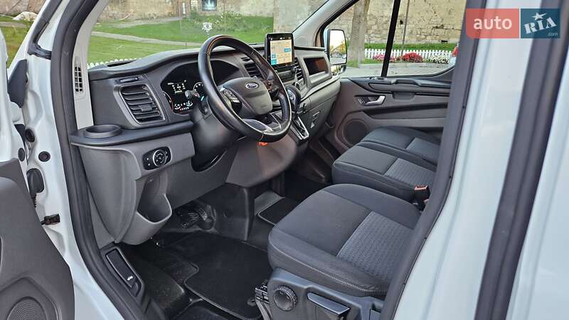 Вантажний фургон Ford Transit Custom 2021 в Бережанах