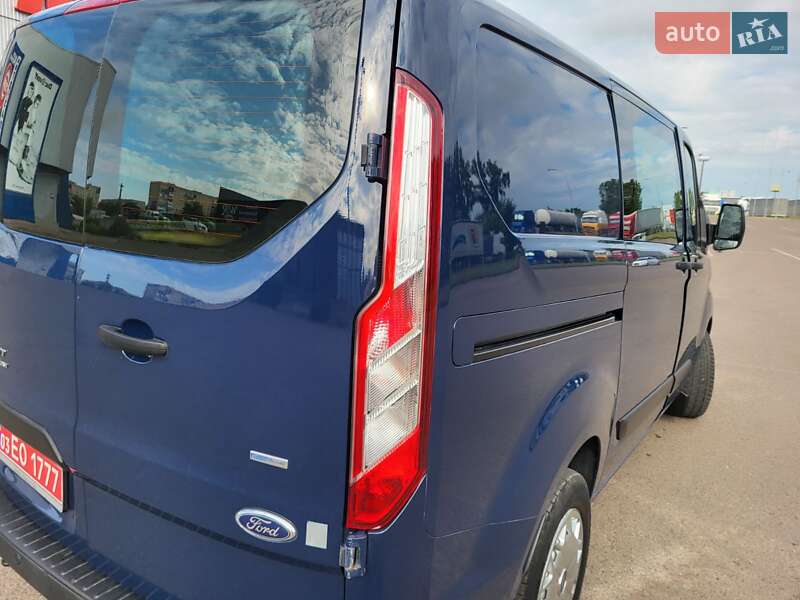 Вантажний фургон Ford Transit Custom 2018 в Ковелі