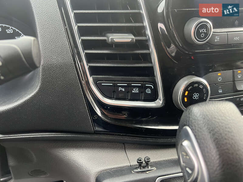 Вантажний фургон Ford Transit Custom 2019 в Києві