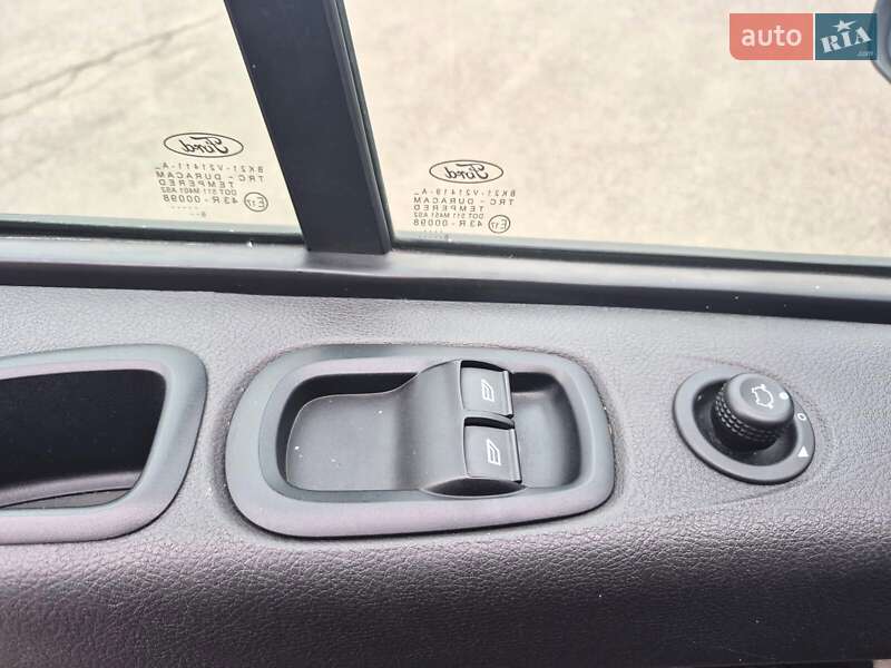 Вантажопасажирський фургон Ford Transit Custom 2016 в Ковелі