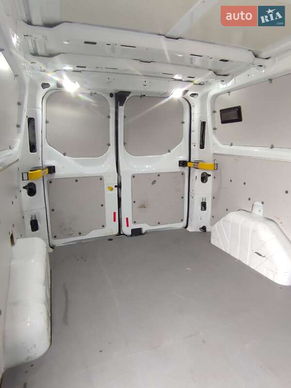 Вантажний фургон Ford Transit Custom 2019 в Млиніві фото 11 Вантажний фургон Ford Transit Custom 2019 в Млиніві