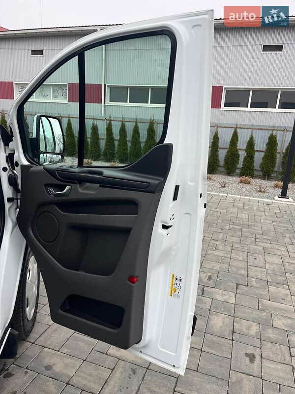 Вантажний фургон Ford Transit Custom 2020 в Луцьку
