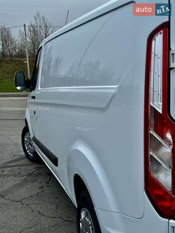Вантажний фургон Ford Transit Custom 2018 в Полтаві