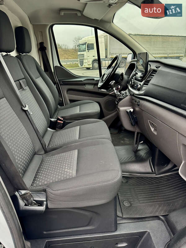 Вантажний фургон Ford Transit Custom 2018 в Полтаві