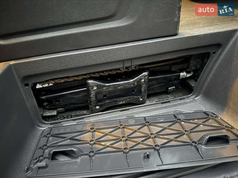 Мінівен Ford Transit Custom 2016 в Луцьку фото 40 Мінівен Ford Transit Custom 2016 в Луцьку