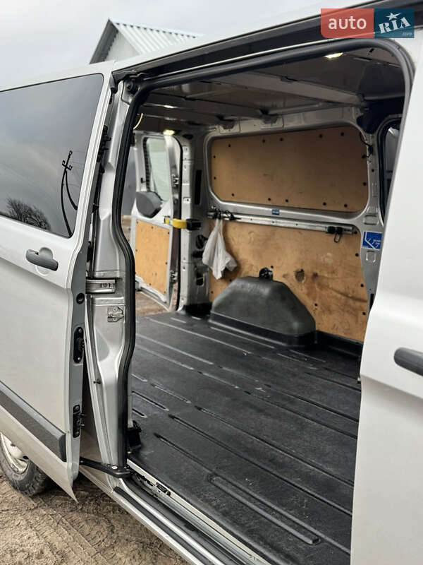 Вантажний фургон Ford Transit Custom 2015 в Царичанці