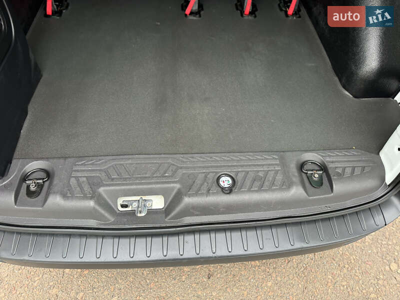 Минивэн Ford Transit Custom 2015 в Киеве фото 43 Минивэн Ford Transit Custom 2015 в Киеве