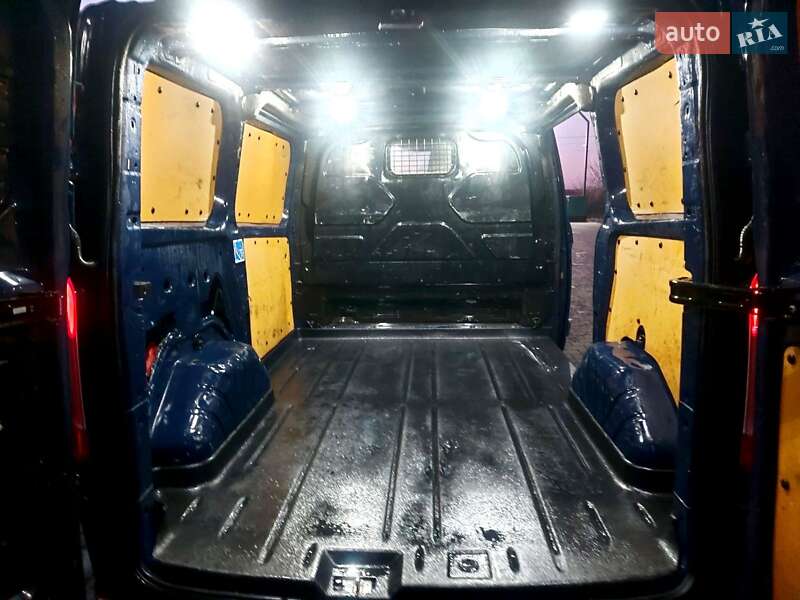 Грузовой фургон Ford Transit Custom 2015 в Радехове фото 12 Грузовой фургон Ford Transit Custom 2015 в Радехове