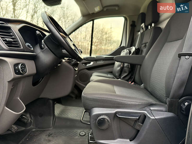 Вантажний фургон Ford Transit Custom 2020 в Луцьку