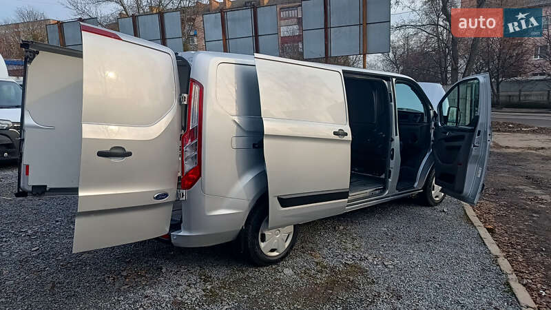 Вантажний фургон Ford Transit Custom 2019 в Рівному