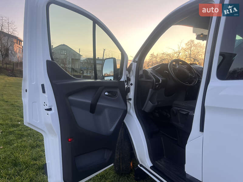 Минивэн Ford Transit Custom 2015 в Самборе