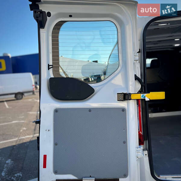 Грузовой фургон Ford Transit Custom 2019 в Киеве фото 48 Грузовой фургон Ford Transit Custom 2019 в Киеве