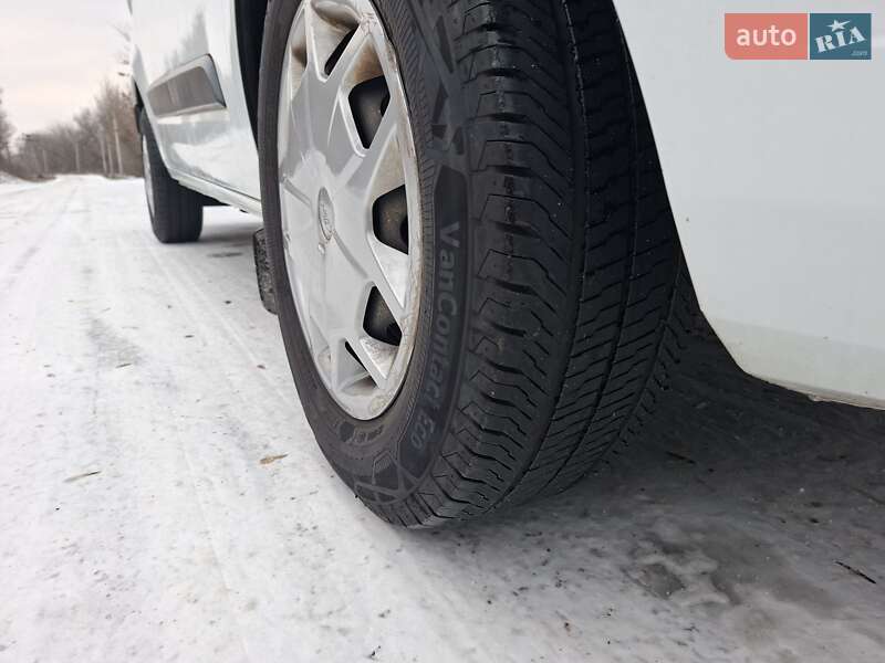 Вантажний фургон Ford Transit Custom 2016 в Рівному