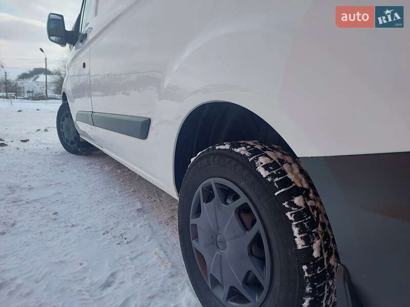 Грузовой фургон Ford Transit Custom 2015 в Андреевке