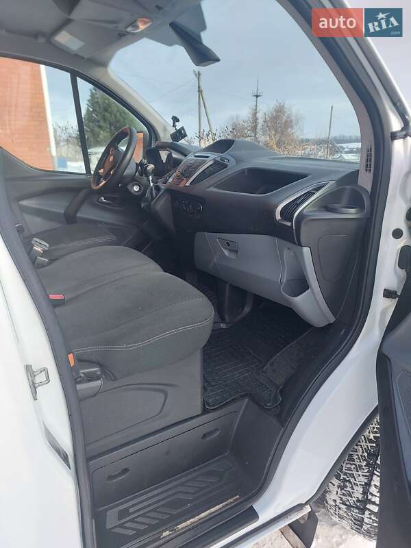 Грузовой фургон Ford Transit Custom 2015 в Андреевке