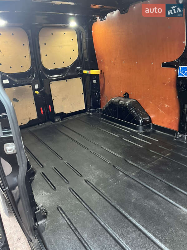 Грузовой фургон Ford Transit Custom 2020 в Калуше