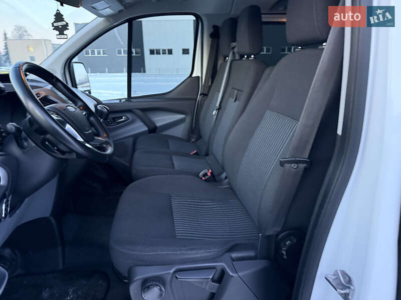 Минивэн Ford Transit Custom 2016 в Луцке