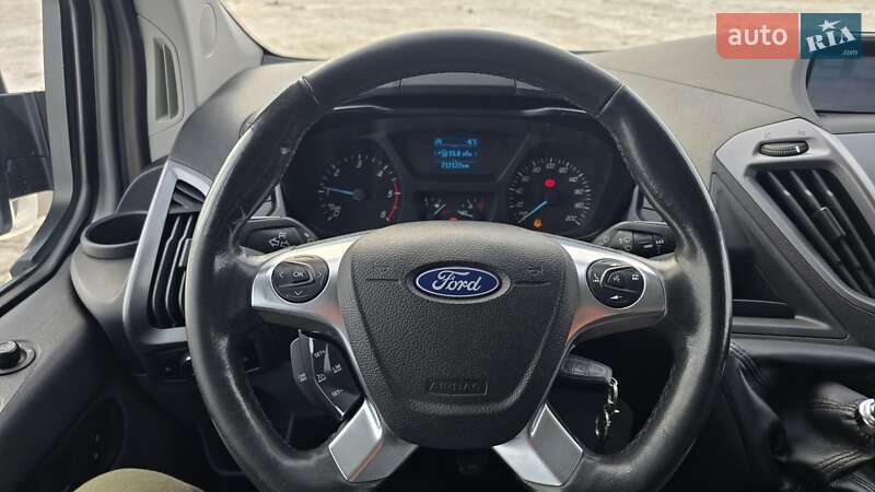 Вантажний фургон Ford Transit Custom 2017 в Дніпрі