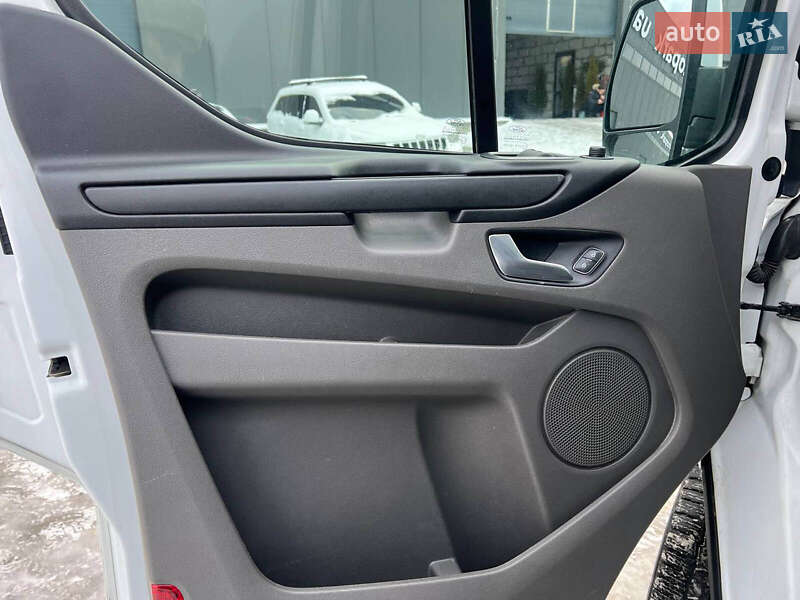 Вантажний фургон Ford Transit Custom 2019 в Львові