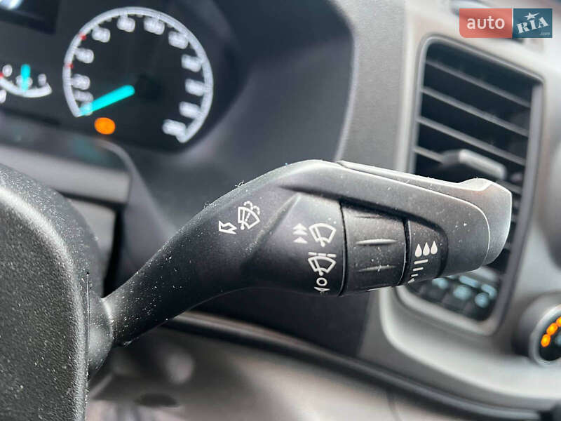 Вантажний фургон Ford Transit Custom 2019 в Львові