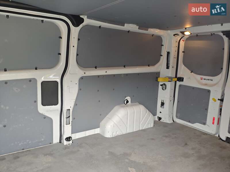 Вантажний фургон Ford Transit Custom 2017 в Міжгір'ї