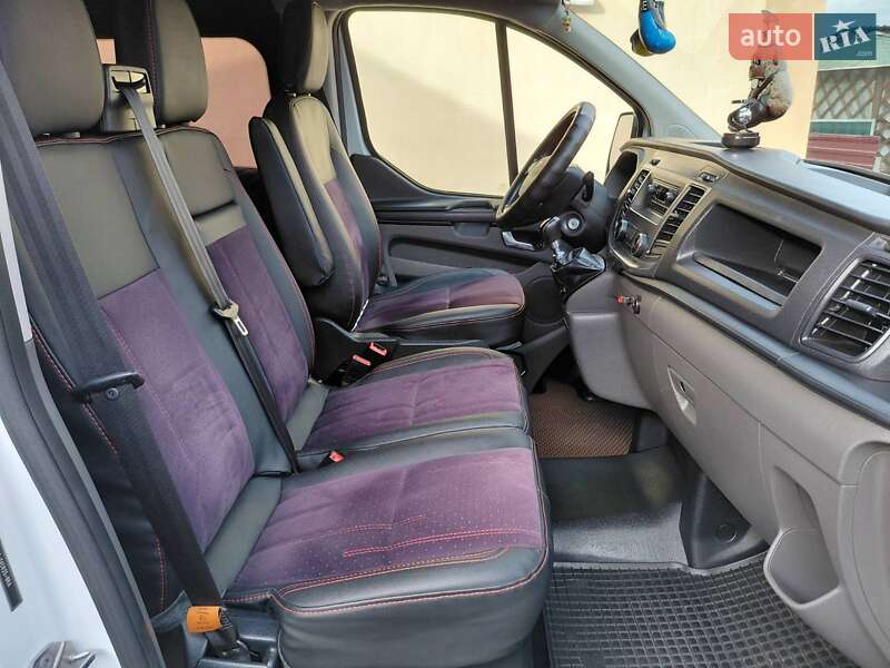 Минивэн Ford Transit Custom 2018 в Братском фото 17 Минивэн Ford Transit Custom 2018 в Братском