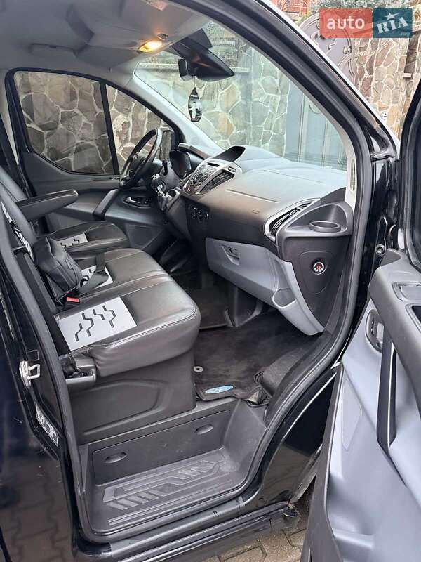 Грузовой фургон Ford Transit Custom 2016 в Ужгороде