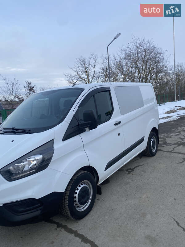 Вантажний фургон Ford Transit Custom 2018 в Заліщиках