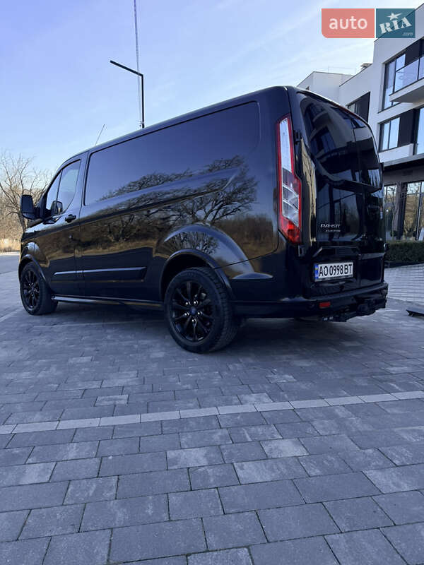 Грузовой фургон Ford Transit Custom 2016 в Ужгороде