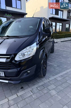 Вантажний фургон Ford Transit Custom 2016 в Ужгороді