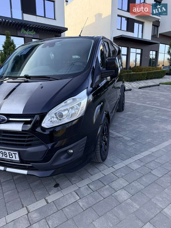 Грузовой фургон Ford Transit Custom 2016 в Ужгороде