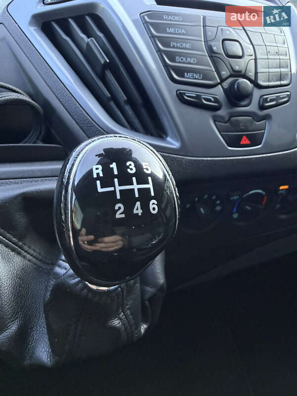 Грузовой фургон Ford Transit Custom 2016 в Ужгороде