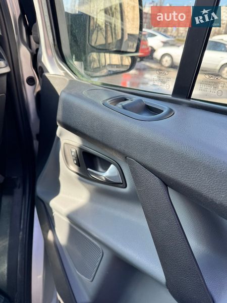 Вантажний фургон Ford Transit Custom 2016 в Києві