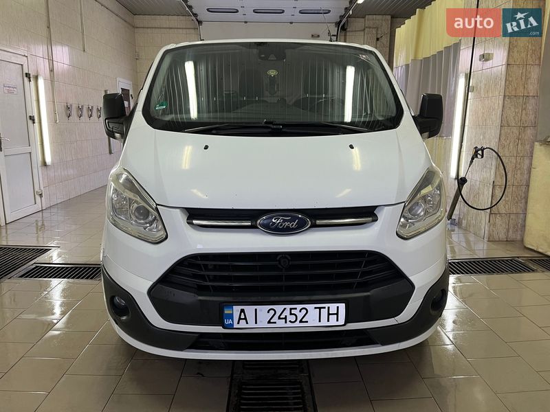 Вантажний фургон Ford Transit Custom 2015 в Ружині