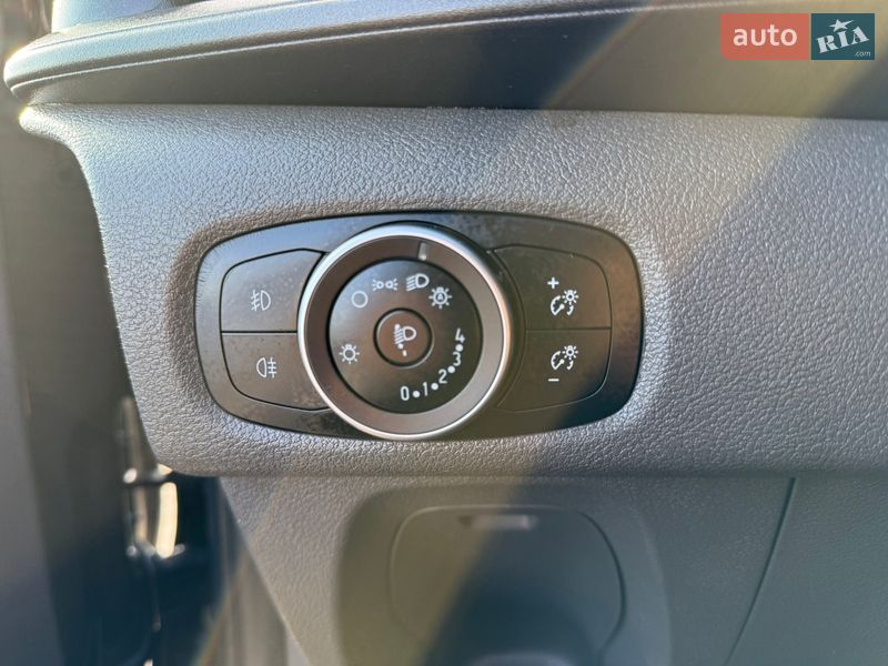 Вантажопасажирський фургон Ford Transit Custom 2020 в Києві