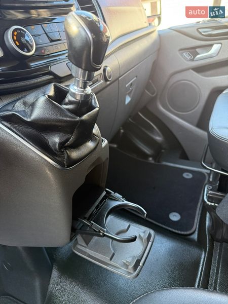 Вантажопасажирський фургон Ford Transit Custom 2020 в Києві
