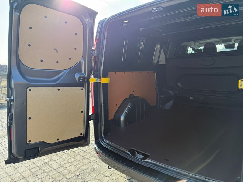 Вантажопасажирський фургон Ford Transit Custom 2020 в Києві