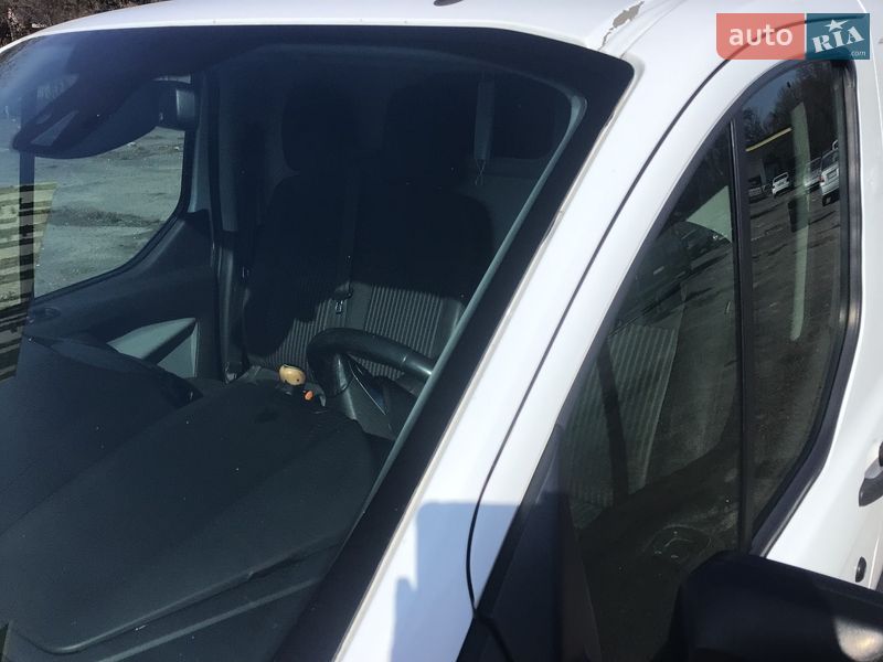 Вантажний фургон Ford Transit Custom 2014 в Львові