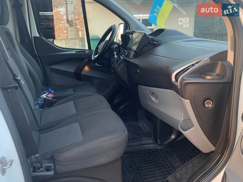 Грузовой фургон Ford Transit Custom 2016 в Вараше