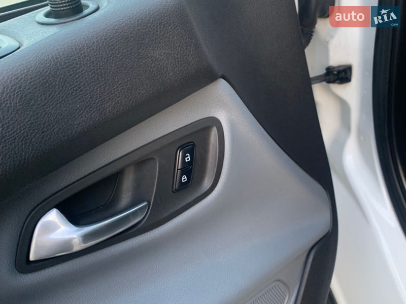 Грузовой фургон Ford Transit Custom 2016 в Вараше