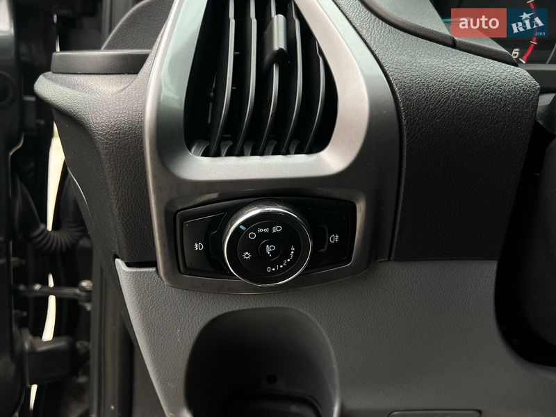 Микроавтобус грузовой (до 3,5т) Ford Transit Custom 2016 в Львове фото 18 Микроавтобус грузовой (до 3,5т) Ford Transit Custom 2016 в Львове
