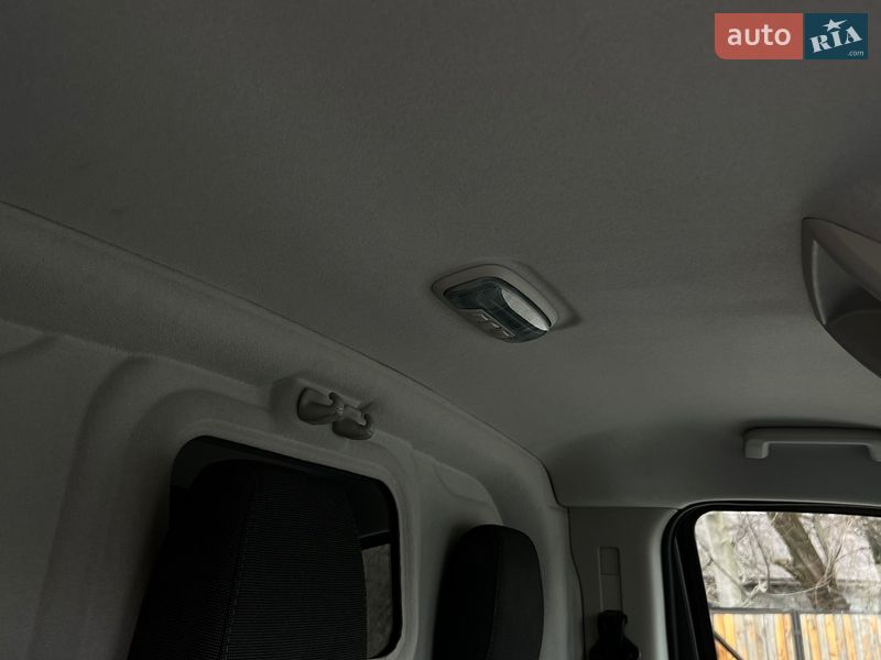 Микроавтобус грузовой (до 3,5т) Ford Transit Custom 2016 в Львове фото 29 Микроавтобус грузовой (до 3,5т) Ford Transit Custom 2016 в Львове