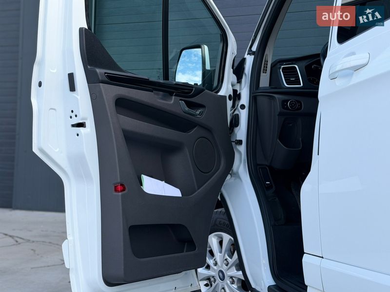 Грузопассажирский фургон Ford Transit Custom 2020 в Дубно