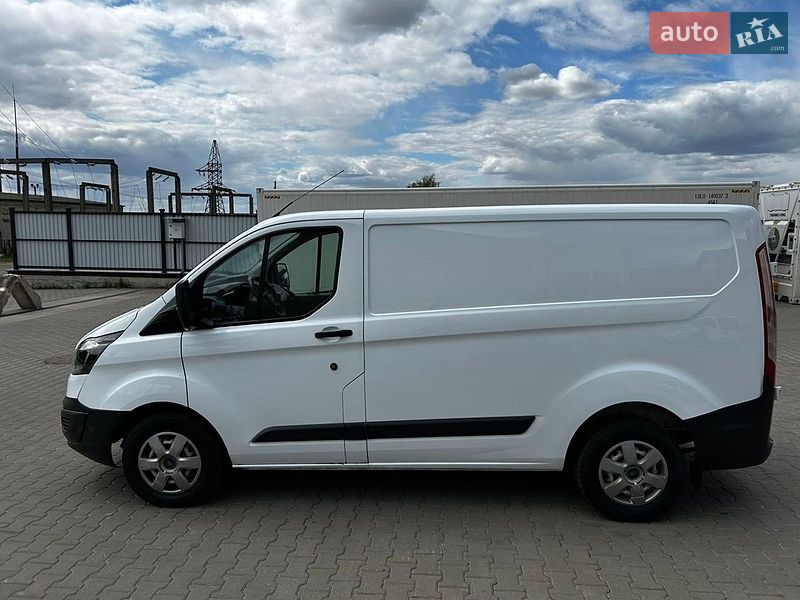 Грузовой фургон Ford Transit Custom 2015 в Луцке